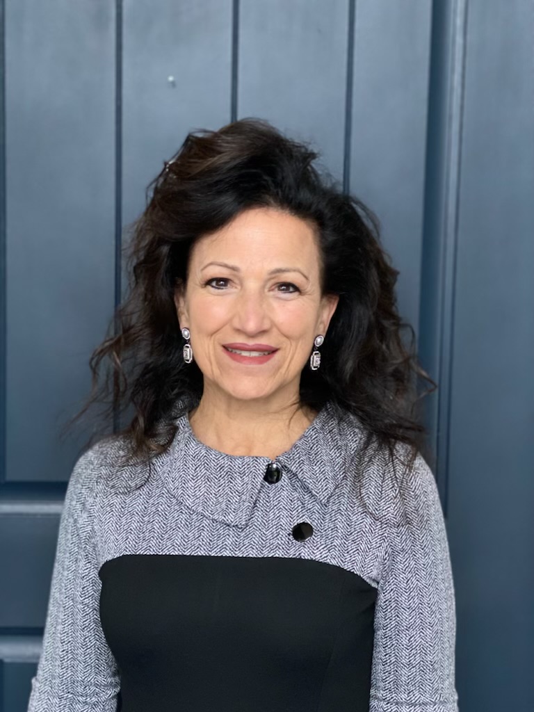 Gina Iandiorio - Director